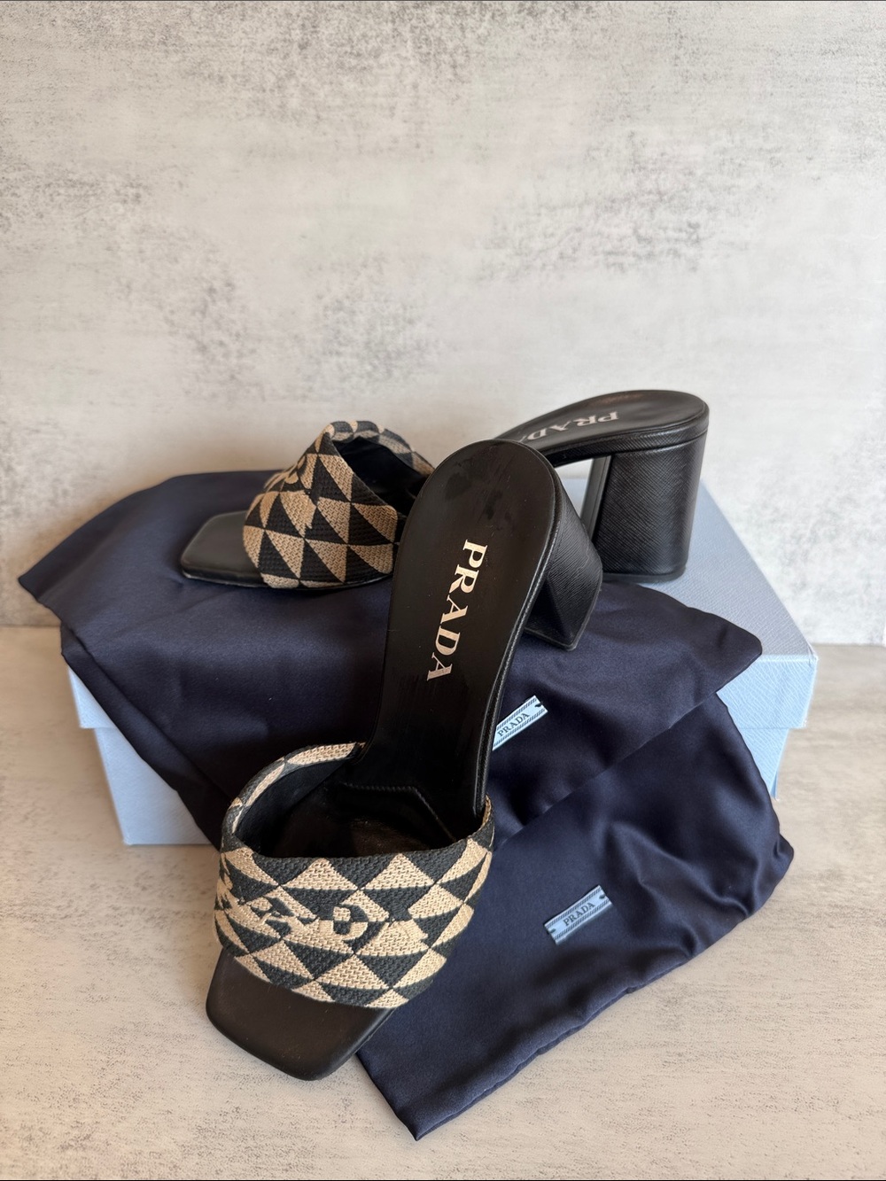 Prada Geometric Jacquard Block Heel Slide Sandals – Size 39
